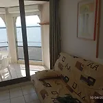 Les Pieds Dans L'eau 1-piscine Chauffee Appartement