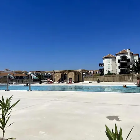 Apartment Les Pieds Dans L'eau 1-piscine Chauffee *