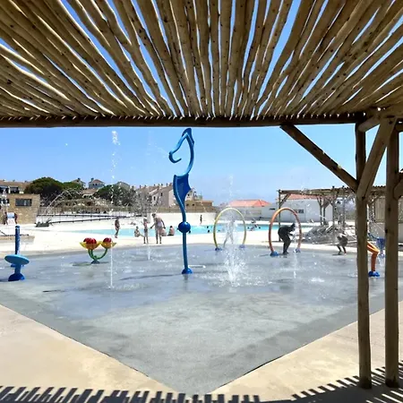 Les Pieds Dans L'eau 1-piscine Chauffee Apartment Le Barcares