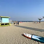 Les Pieds Dans L'eau 1-piscine Chauffee Apartmán *